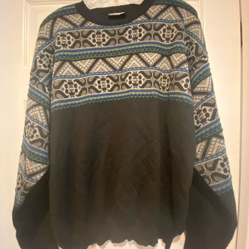 Vintage Men's Demetre Patterned Ski Sweater. Size L.